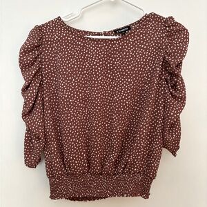 Express Top with Ruched Sleeves